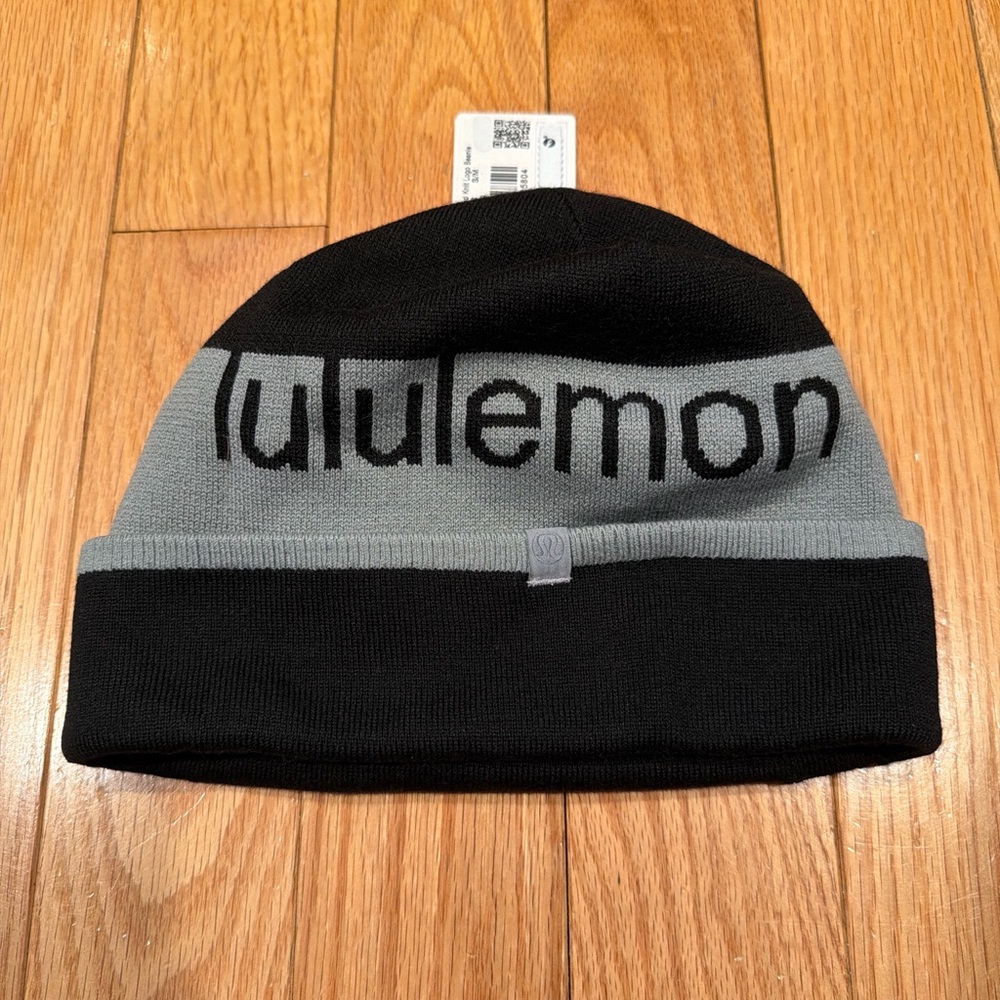 NWT Lululemon Black & Grey Beanie with Logo | S/M